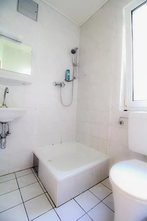 Db Apartment In Hutteldorferstrasse U3 Area Βιέννη